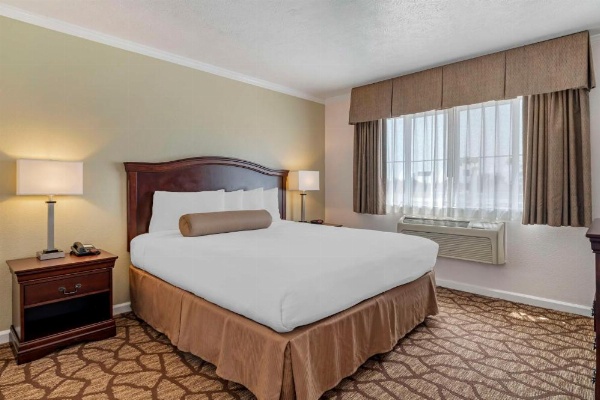 Best Western Salinas Monterey Hotel image 8